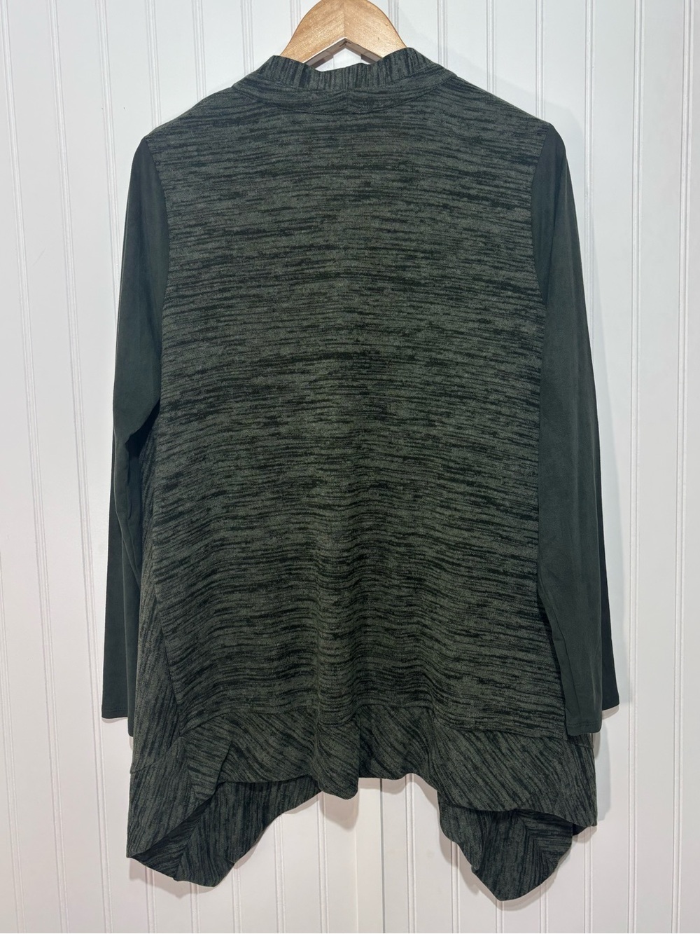 LOGO Lori Goldstein Green Zip Front Knit Cardigan Jacket Asymmetrical Hem Size L - Picture 5 of 11